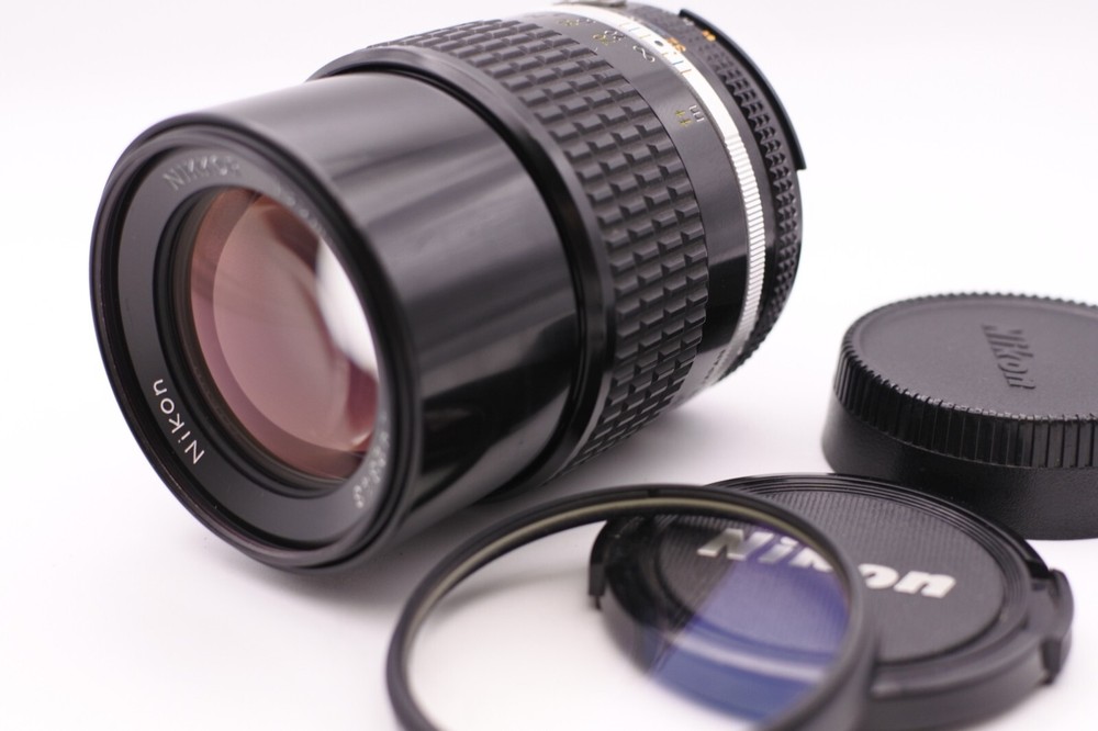 Nikon Ai-S Nikkor 135mm f3.5 Manual Focus Telephoto Lens with UV Filter Japan Mint