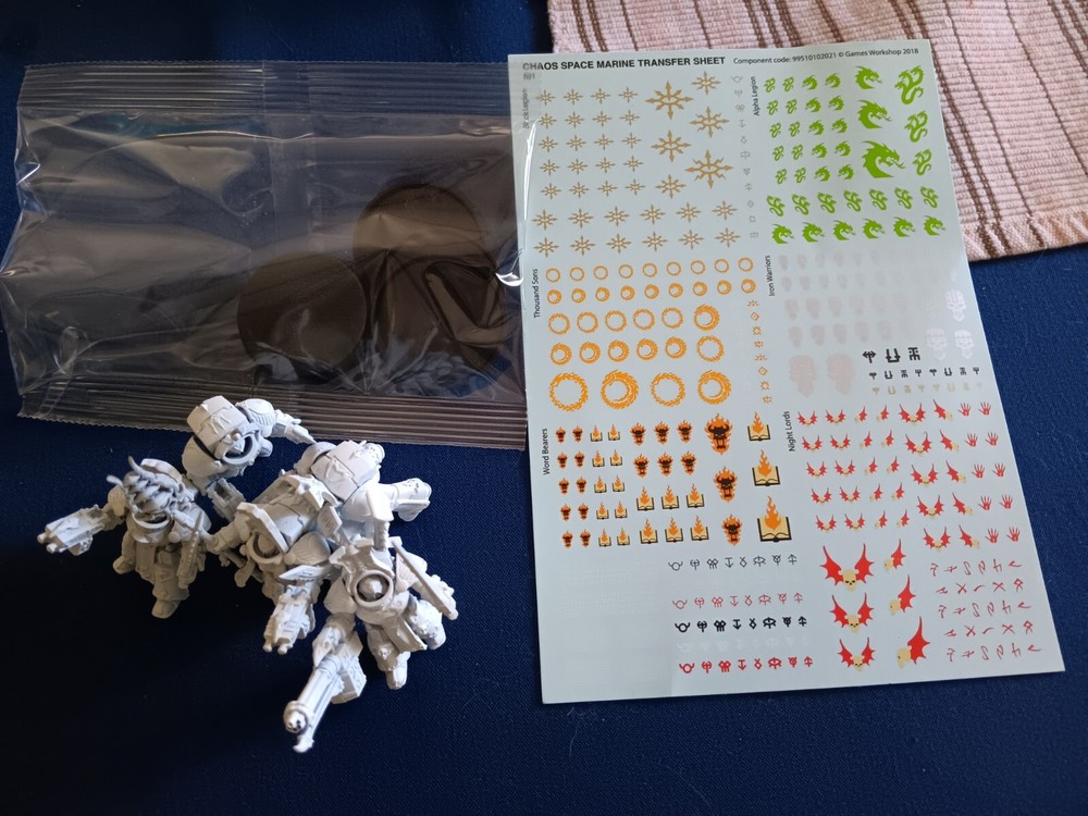 Warhammer 40k Scarab Occult Terminators (Primed White)