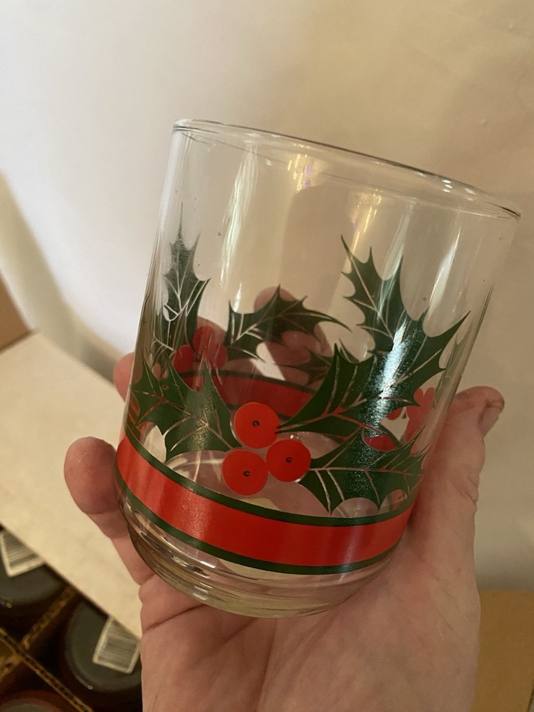 VTG Set of 12 Libbey Holly & Berry 4