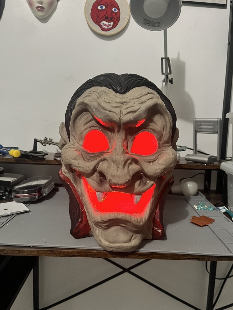 Halloween  Light Up Dracula Big  Head Decoration Vampire Vintage Ceramic Rare