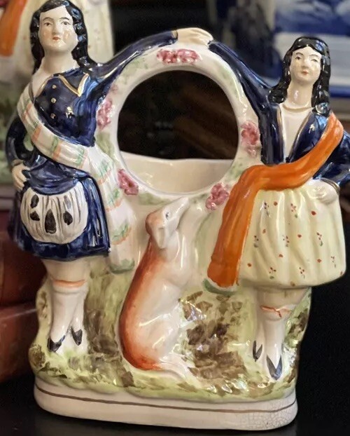 🎄🎄🎄 Stunning 19C English Staffordshire Highland Spaniel Dog Watch Holder 6.5”