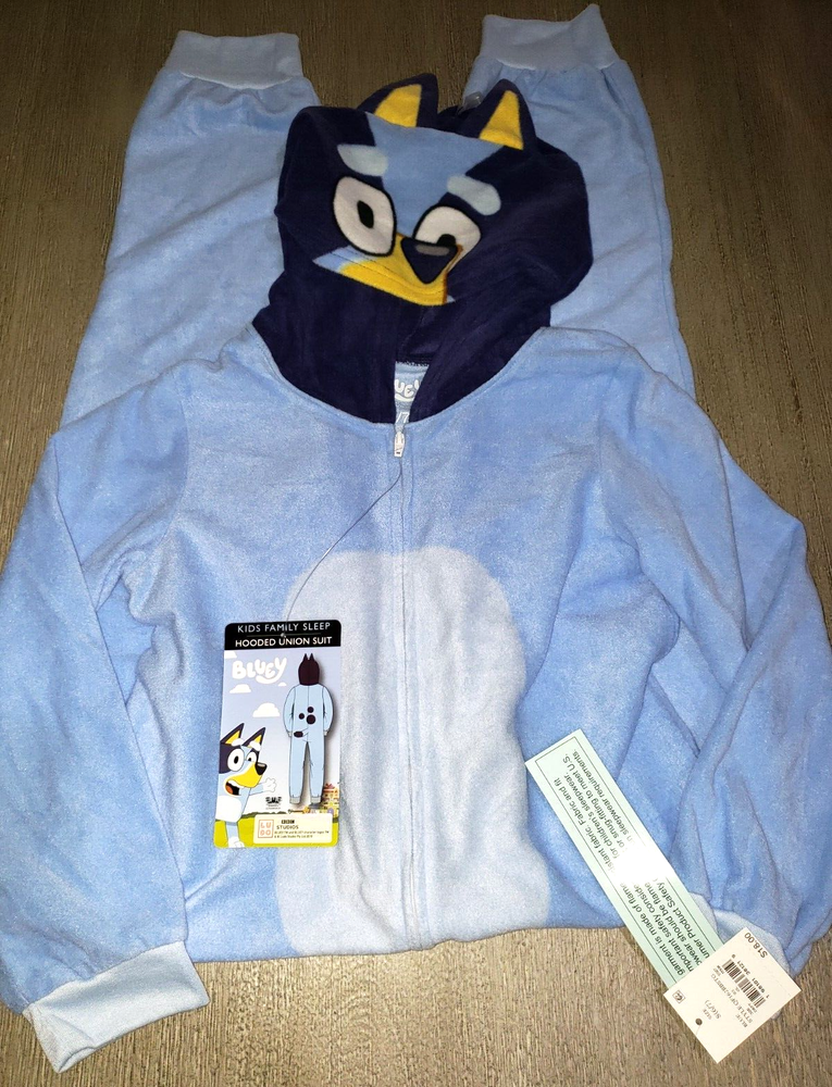 NEW BLUEY HOODED UNION SUIT SLEEPER boys size 6/7 small GIFT IDEA! CUTE!
