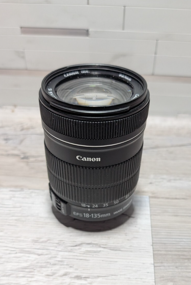 Canon EF-S 18-135mm f/3.5-5.6 IS Nano USM Zoom Lens for DSLR Cameras