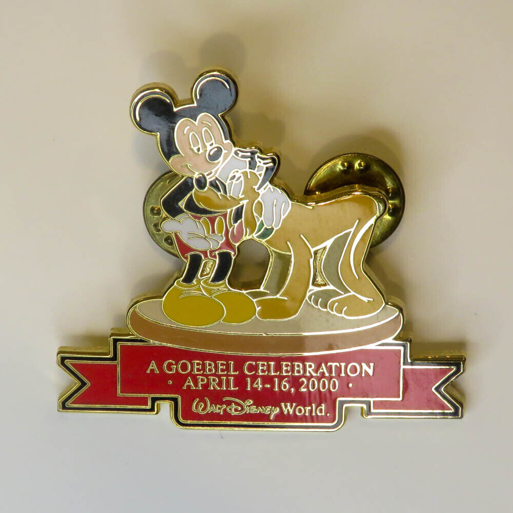 Disney WDW Mickey and Pluto Goebel Convention Collectible Pin