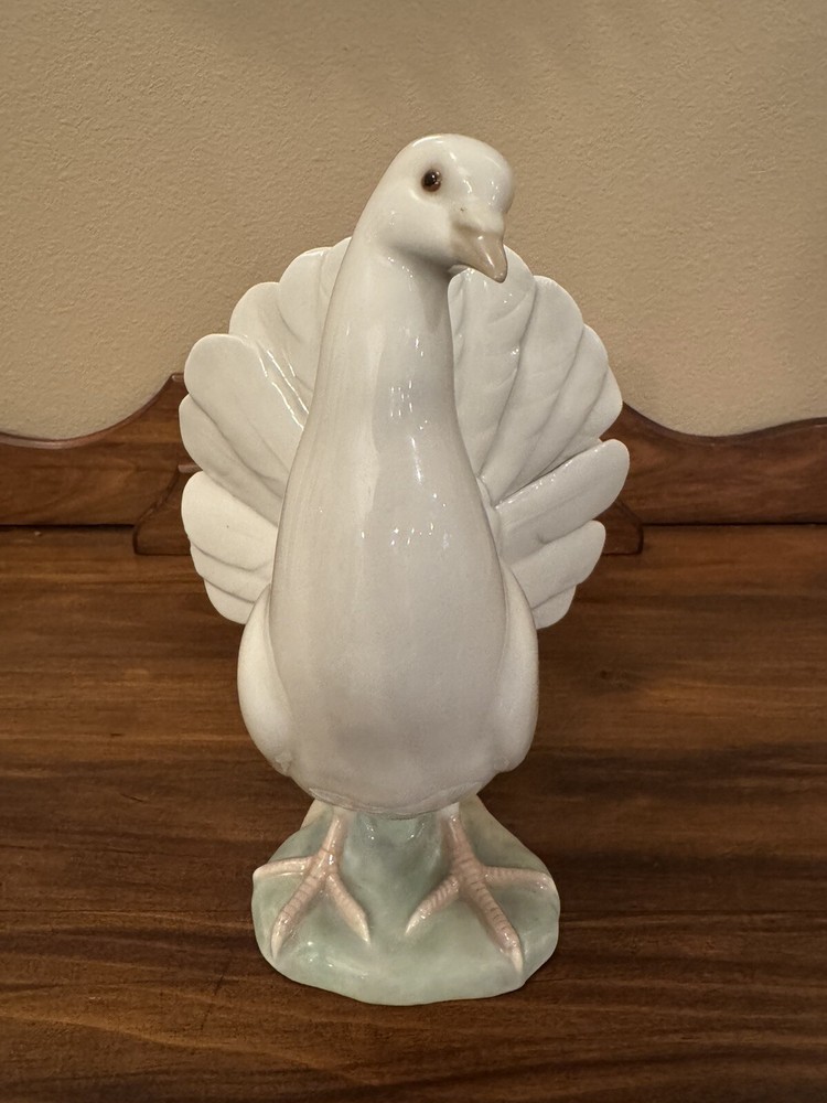 Vintage Lladro Paloma Grande Brillo Porcelain Figurine # 1.016
