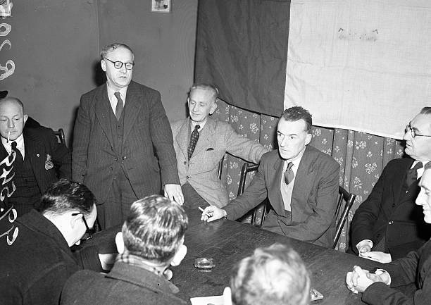 Presentation To Printers Who Set Up The Proclamation 1952 Old Ireland Photo