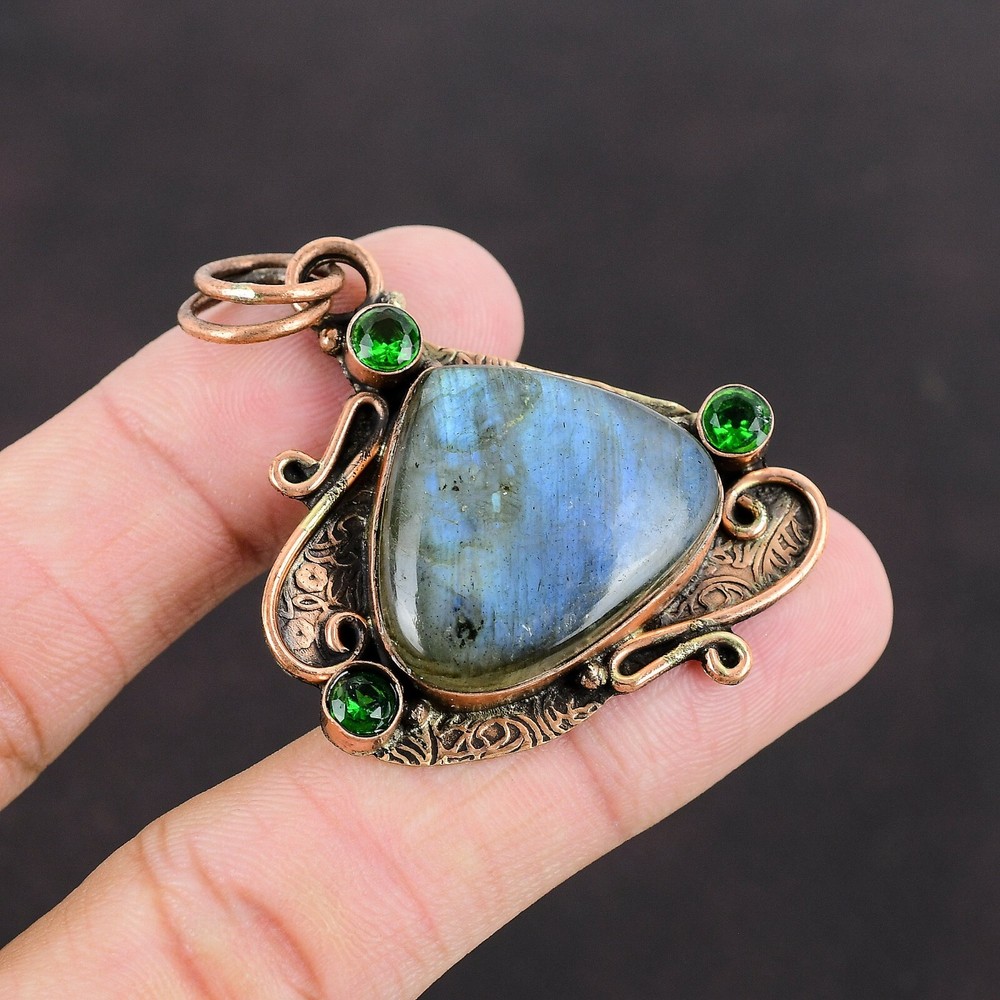 Mother's Day Sale Handcrafted Copper Pendant with Labradorite & Chrome Diopside-image
