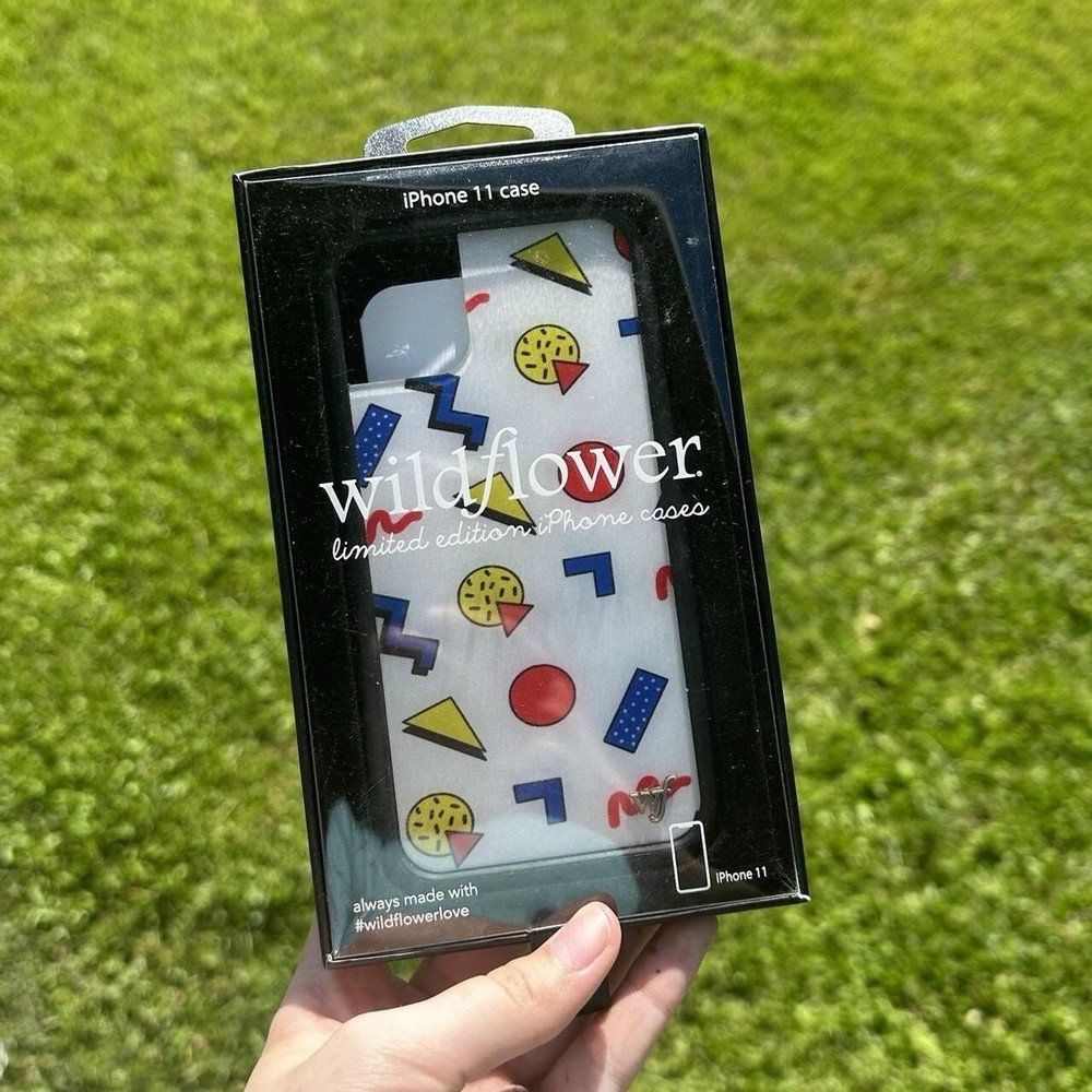 Emma Chamberlain Wildflower iPhone 11 Case