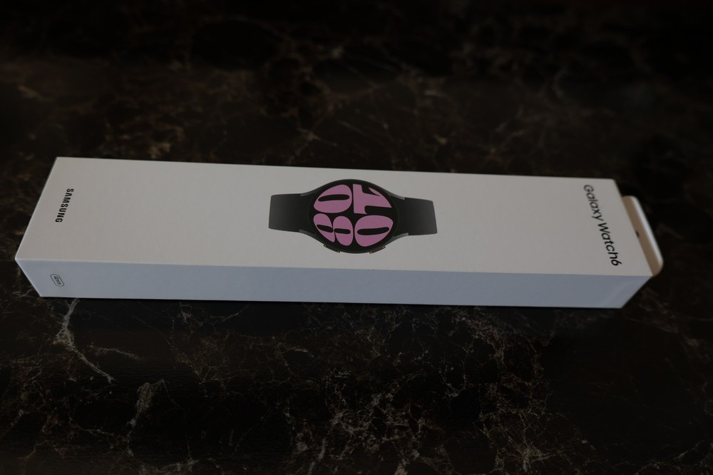 Samsung Galaxy Watch 6 40mm Black Aluminium Case with Black Silicone Band (SMR930NZKAXAA)