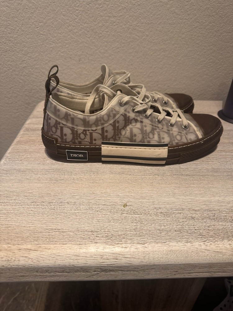 Men size 12 Dior B23 Oblique low top sneakers in brown