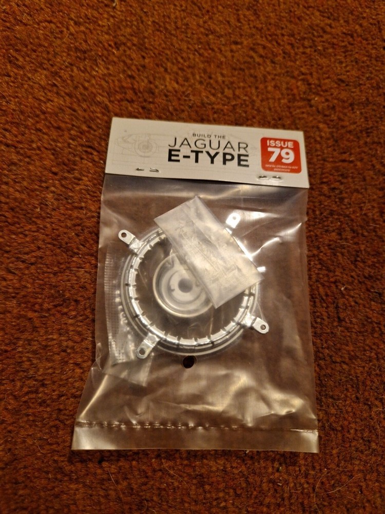 1/8 DEAGOSTINI BUILD YOUR OWN THE JAGUAR E-TYPE CAR ISSUE 79 PART