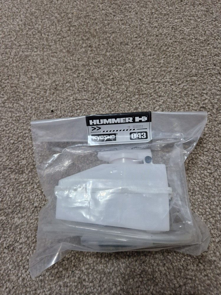DEAGOSTINI BUILD YOUR OWN HUMMER H1 RC CAR #43 FUEL TANK + POSTS