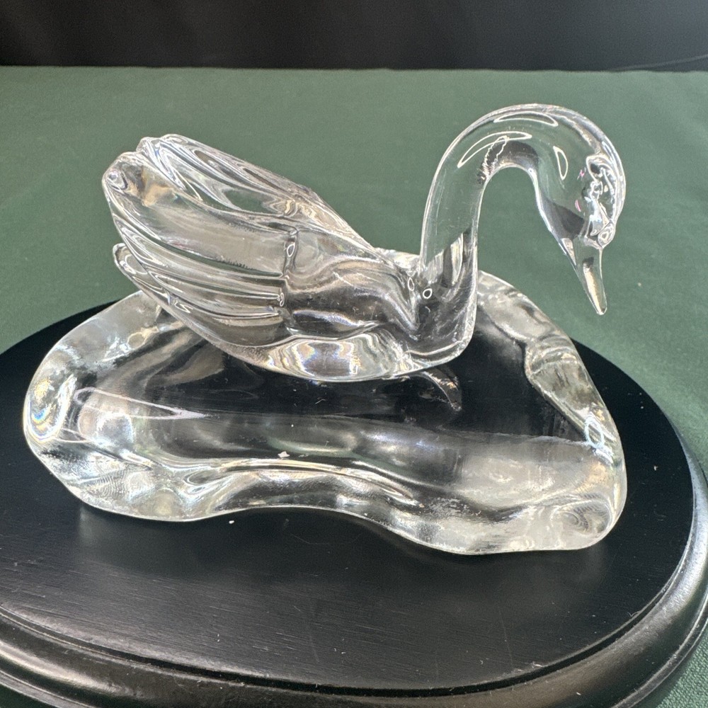 Lenox Collection Crystal Swan Figurine with ice lake pond glass base Vintage D22