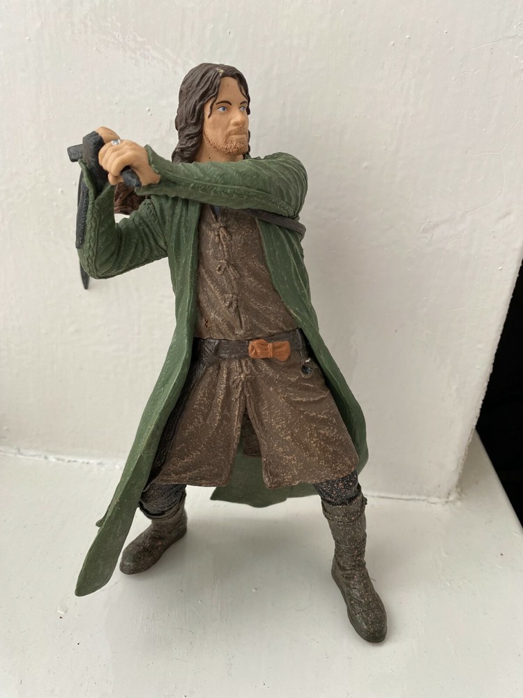 LORD OF THE RINGS ARAGORN STRIDER ACTION FIGURE APPLAUSE FELLOWSHIP SERIES 9