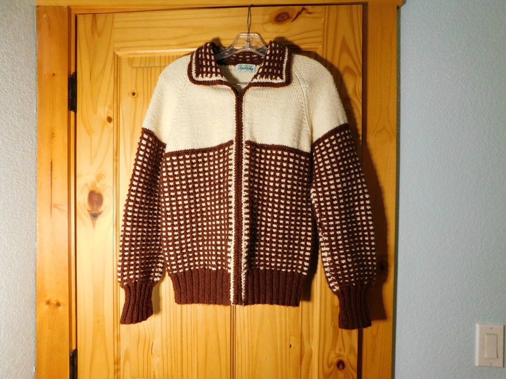 Gorgeous Vintage Women's Hand Knit Cardigan Style Zippered Sweater Brown & White