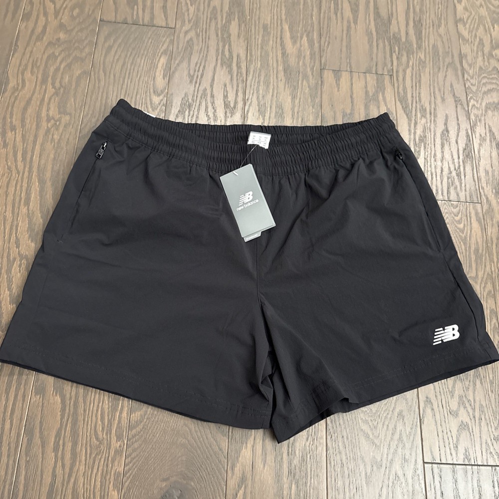 NWT New Balance Athletics 5