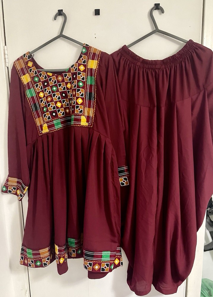 New Women’s beautiful Afghani Kochi Dress Set (including Scarf)🧣 Size M (12-14)