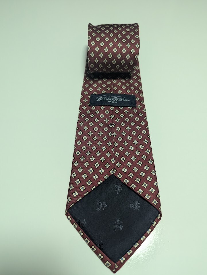 BROOKS BROTHERS MAKERS Necktie Red Floral Pattern - Pure Silk Tie USA - Vintage