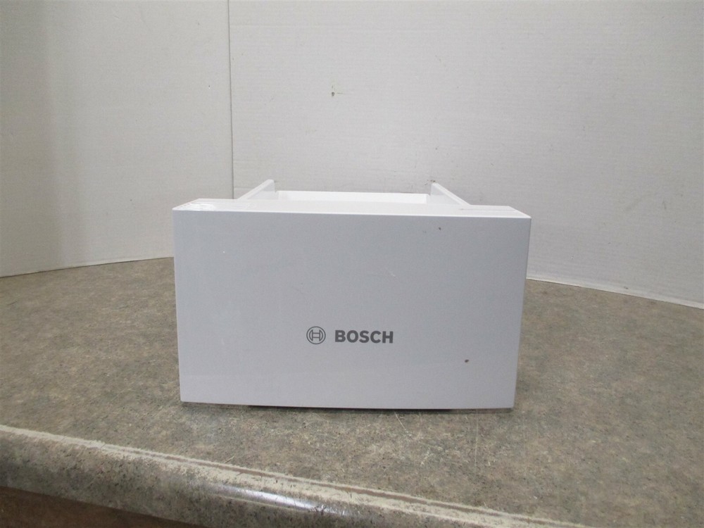 BOSCH REFRIGERATOR ICE CONTAINER (SCRATCHES/WORDS) PART# 00673127