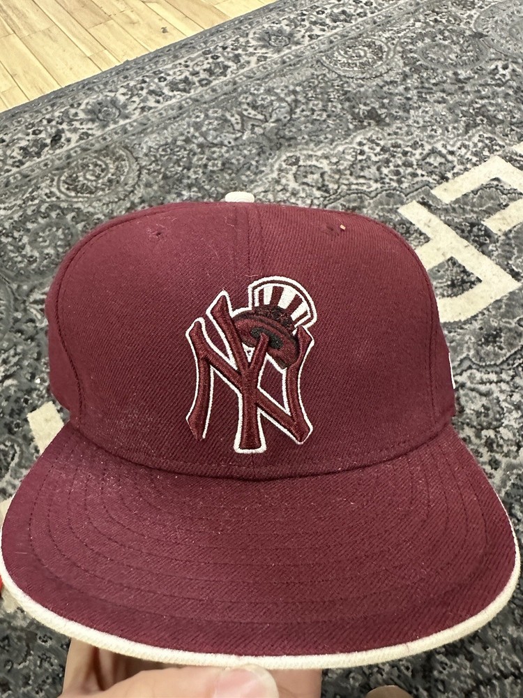 size 7 3/8 maroon yankees fitted hat