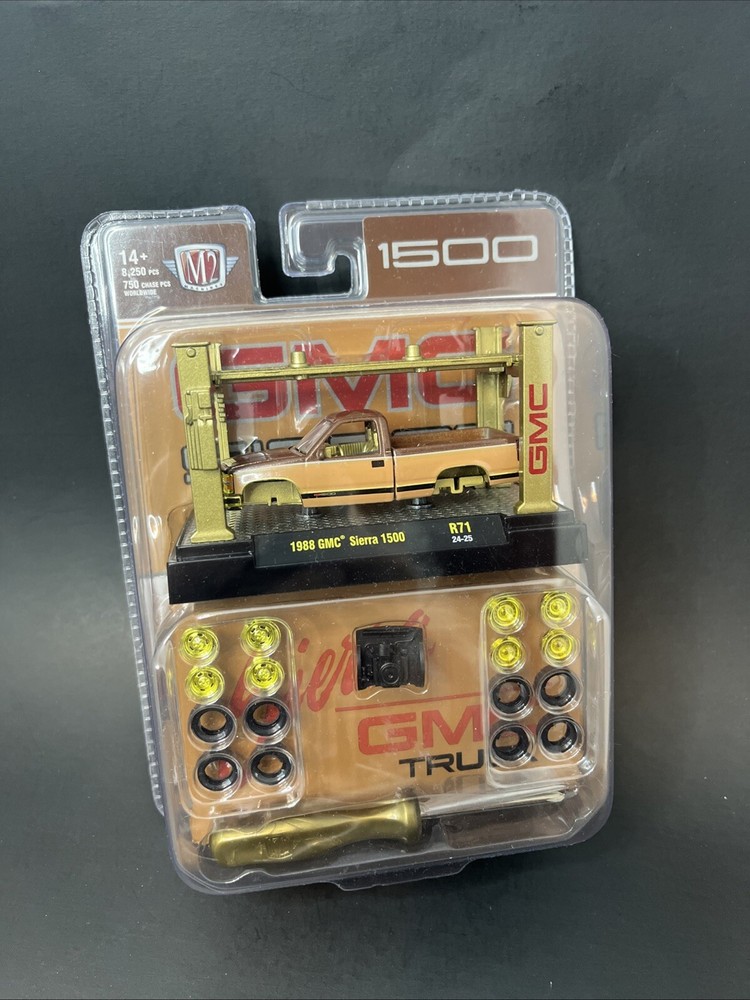 M2 Machines Model Kit R71 1988 GMC Sierra 1500 CHASE 1 Of 750