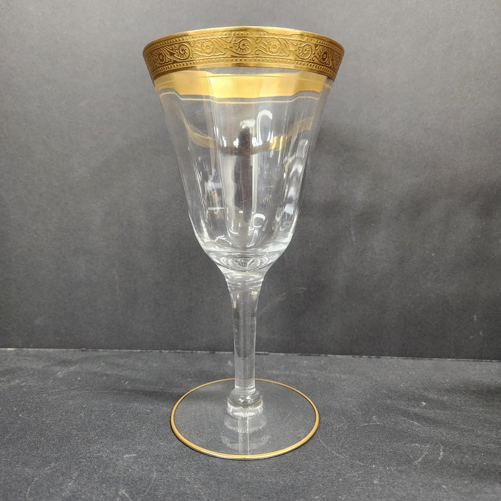 Elegant Vintage Crystal Wine Glasses with Gold Rims - Set of 10
