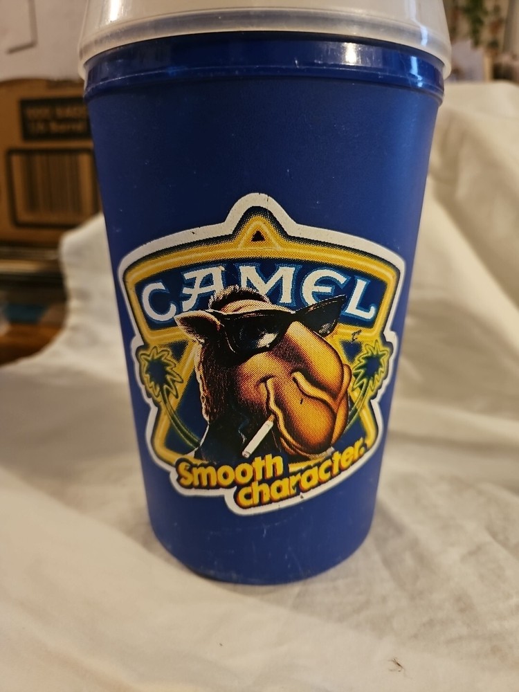 Vintage 90's Joe Camel Aladdin Lidded 20 Oz Cup
