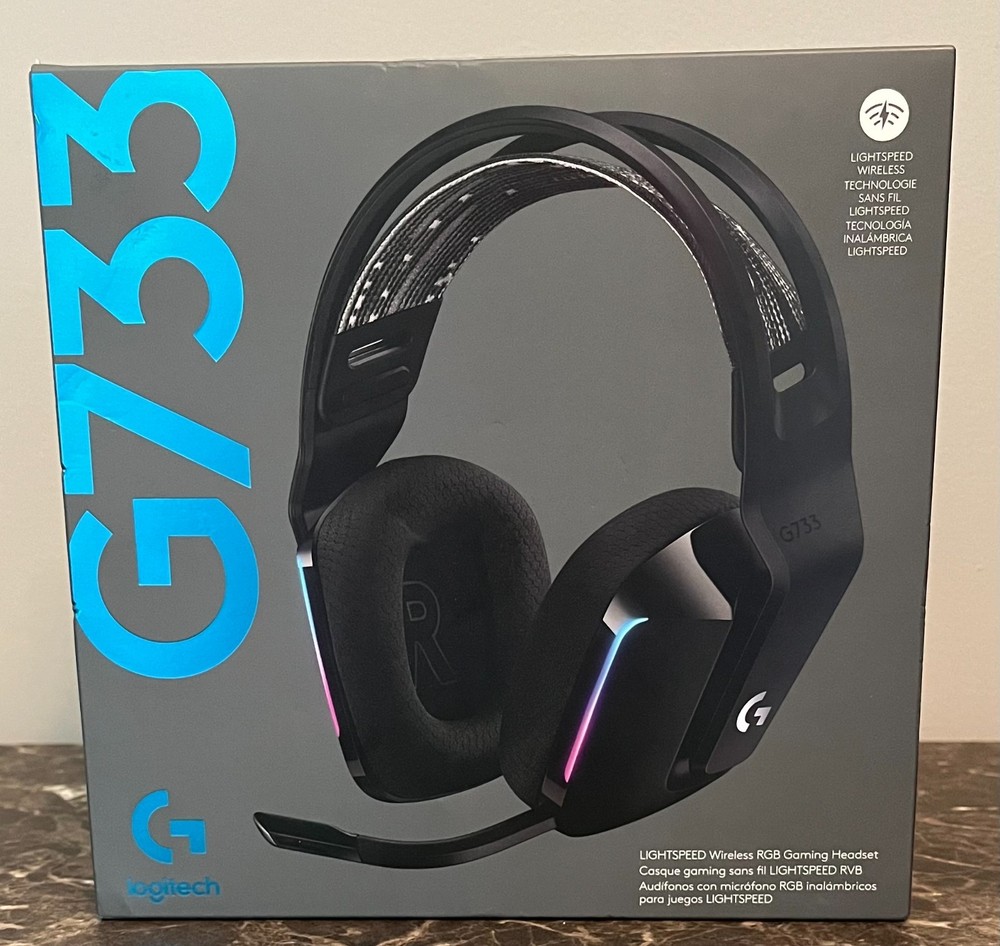 Logitech G733 Lightspeed Wireless Gaming Headset in Black