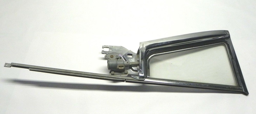 1958 CHEVY SPORT MODELS LEFT WING WINDOW ASSEMBLY CRANK WORKS GREAT ORIGINAL