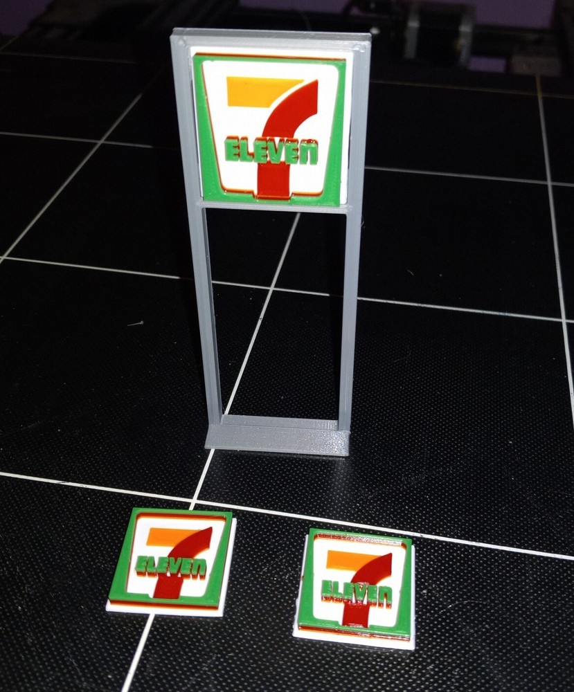 7/Eleven  HO scale Pole and signs Double Sided With Store Front Signs 1:87 Scale-image