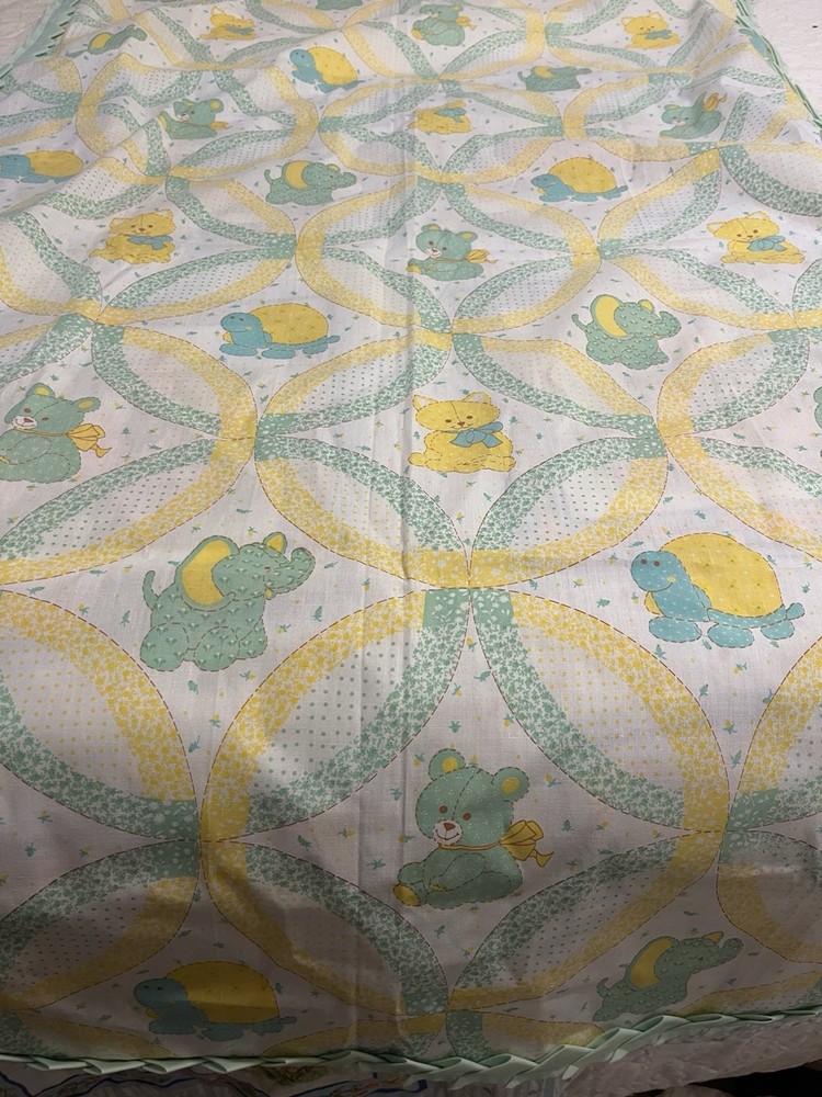 VTG Animal Crib Quilt Fabric Panel Trimmed Cats Bears Turtles  Pastel 38x 59