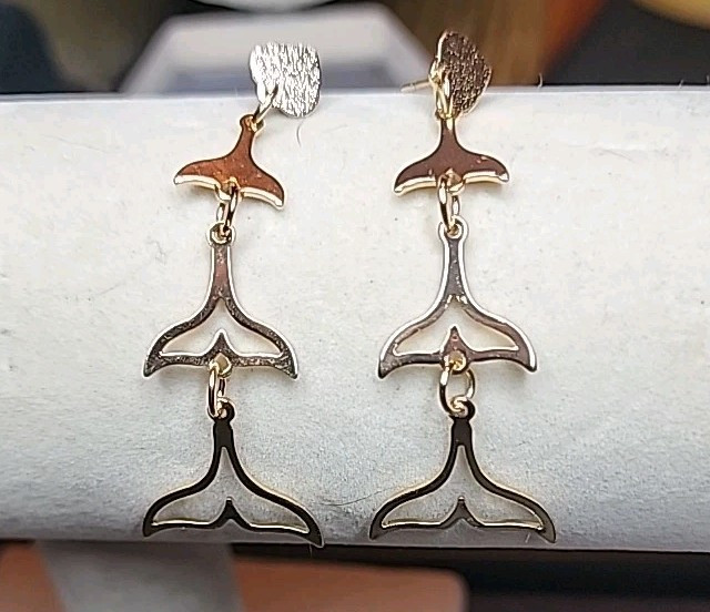 Gold Tone Whale Tail Dangle Earrings