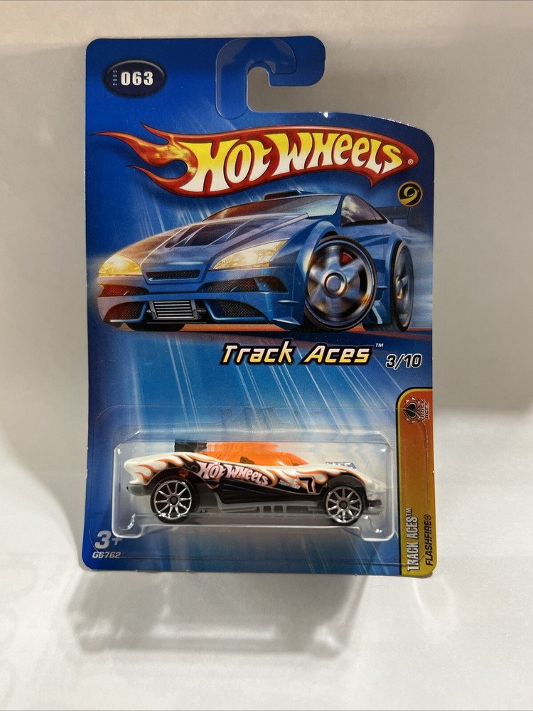 💫🌟 Rare Collector Gift White 2005 HotWheels Track Aces 3/10 Flashfire #063