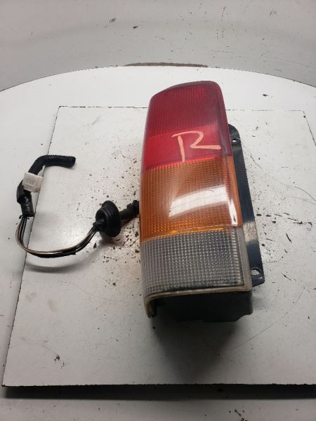 Driver Left Tail Light Fits 97-01 CHEROKEE 1137767