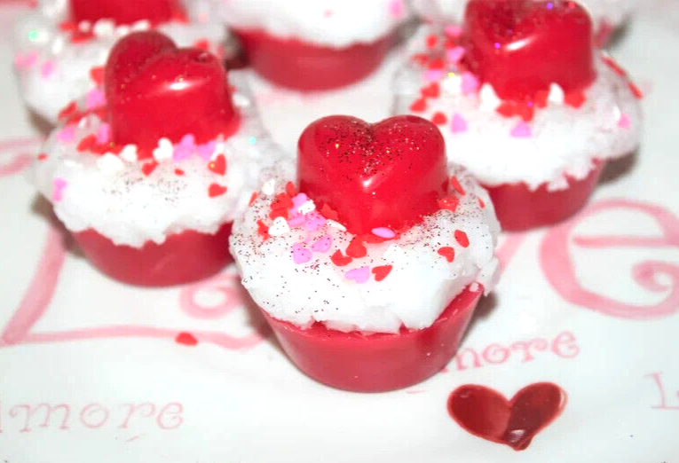 Hot Apple Pie Scented Valentine's Heart Wax Melts for Cupcakes DIY Decor