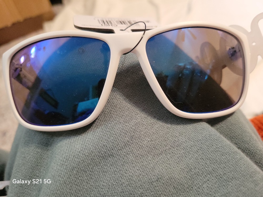 Mens White Chaps Foster Grant White Sunglasses