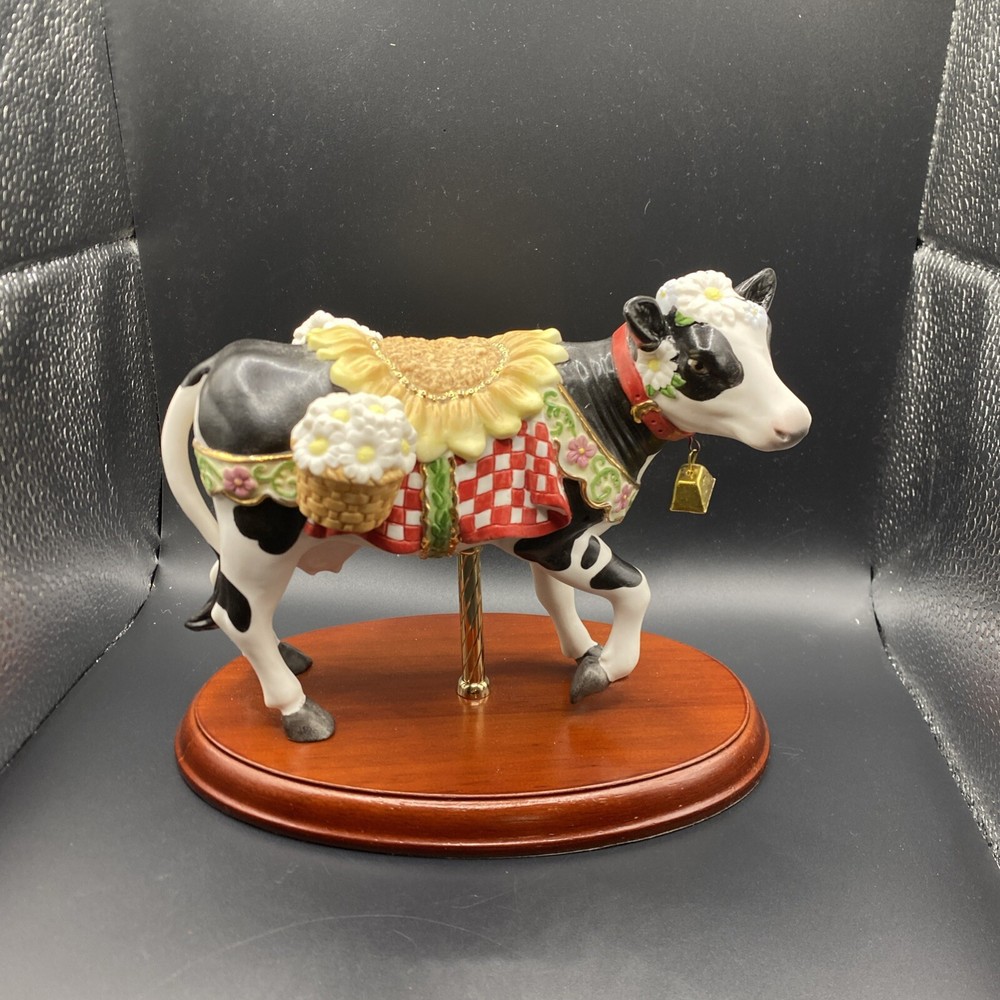 RARE VINTAGE LENOX THE CAROUSEL COW LIMITED FIRST QUALITY PORCELAIN
