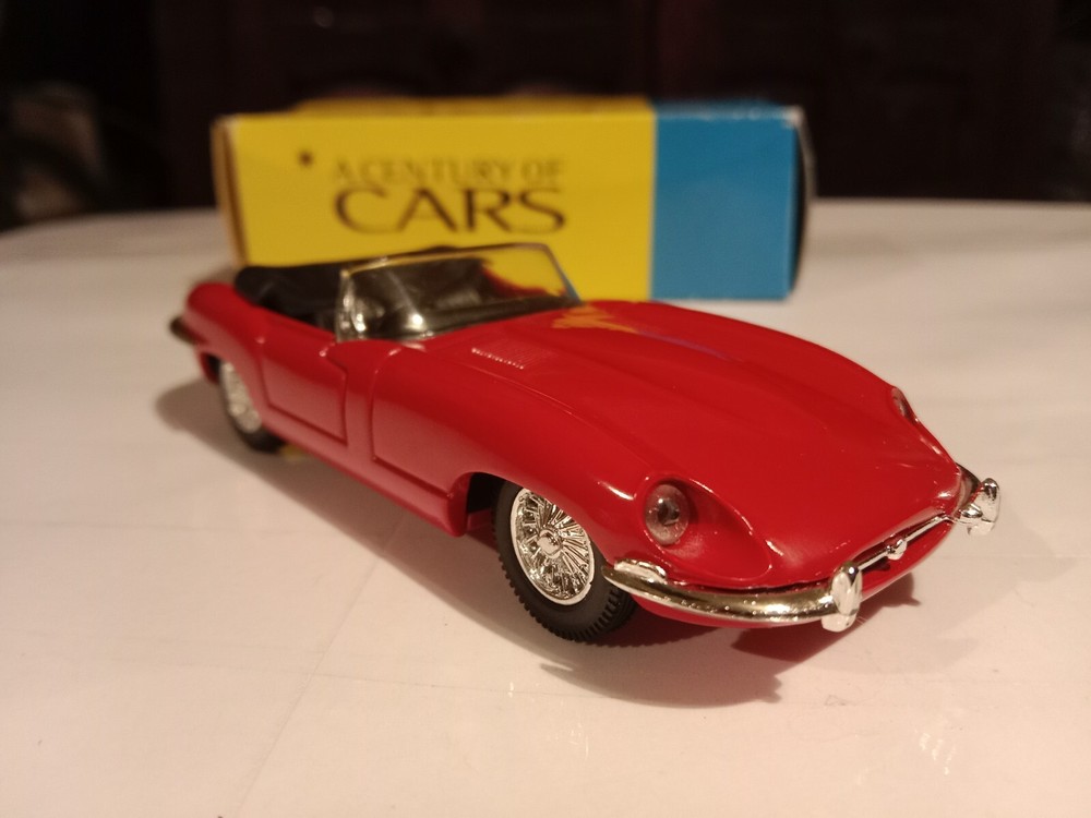Corgi Solido Jaguar E-Type Convertible Mint Condition Hachette Century of Cars