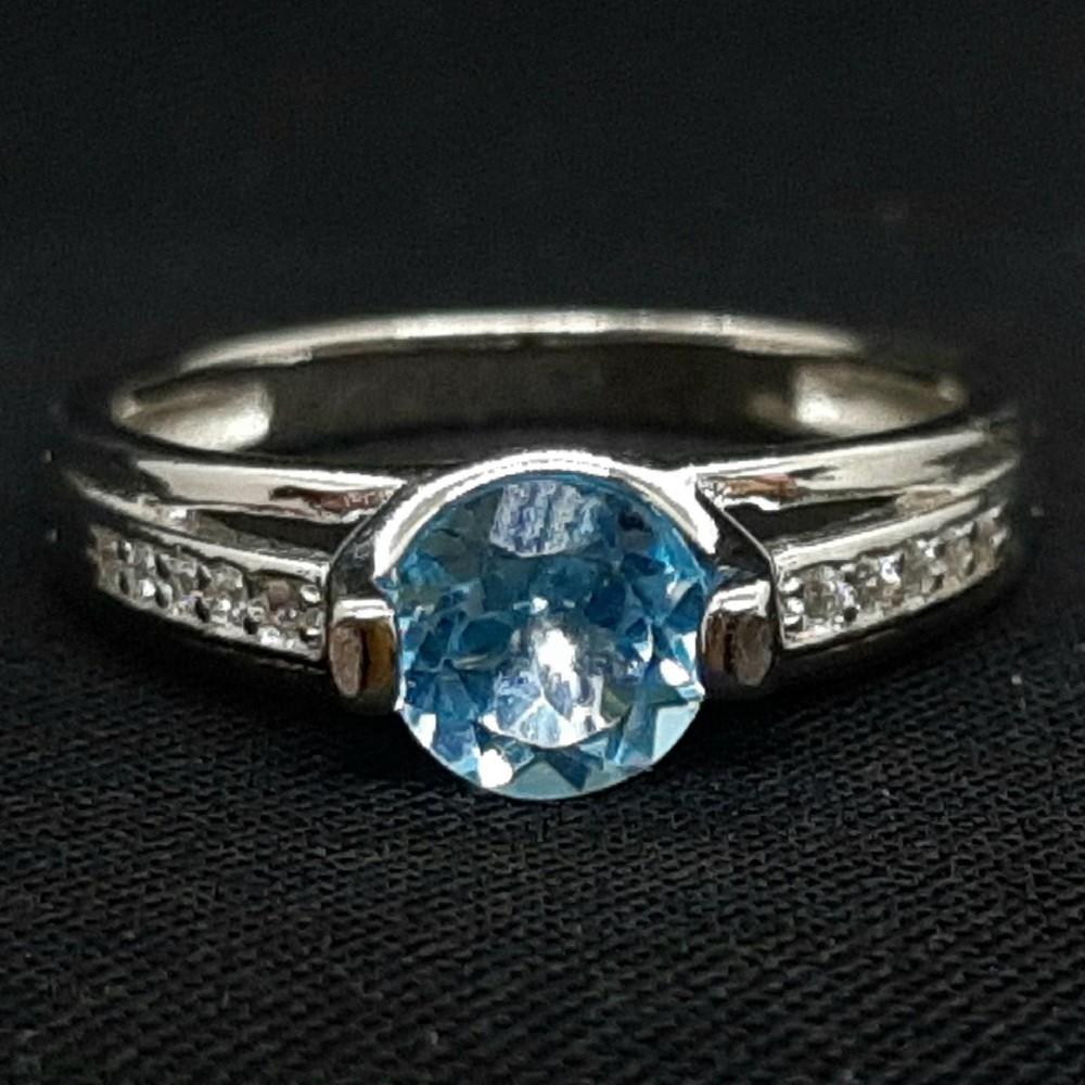 World Class 1.10ctw Swiss Topaz & White Sapphire 925 Sterling Silver Ring Size 7