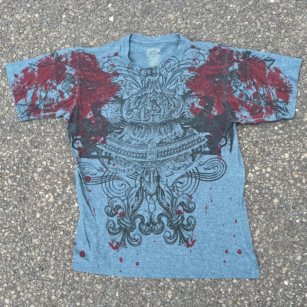 Vintage y2k all over print graphic t shirt