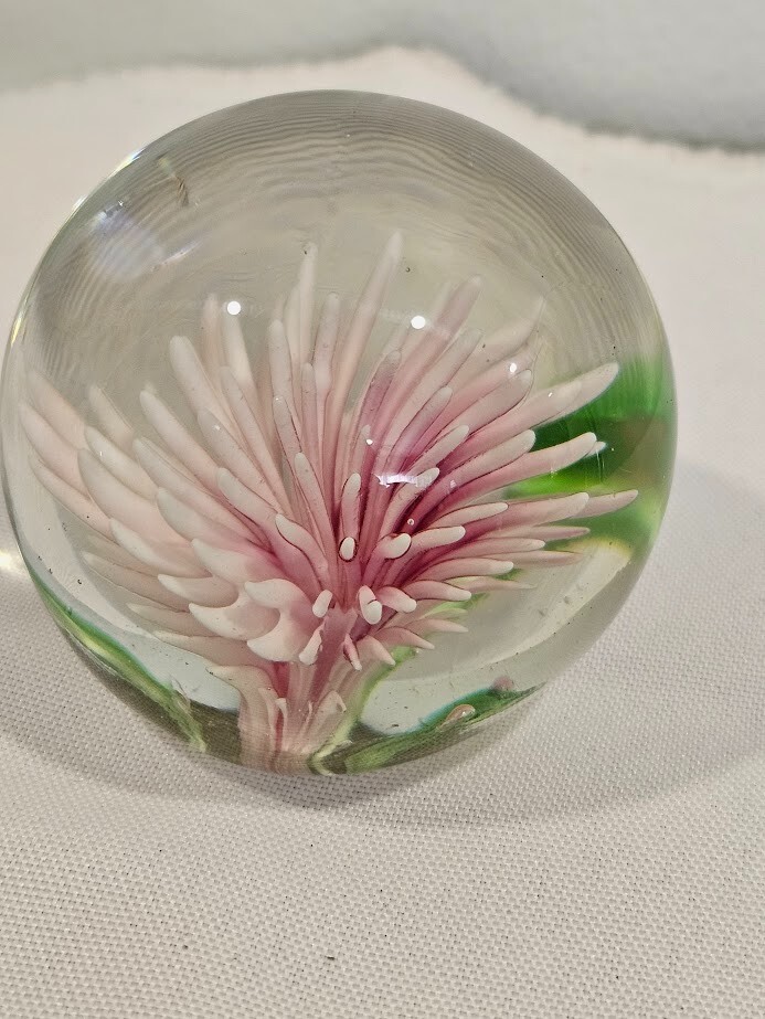 Vintage Water Lily Flower Paperweight Pink White Green Art Glass
