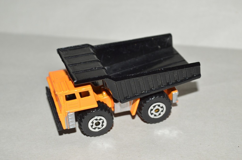 diecast vehicle 1/140 Matchbox Terex dump truck construction 1989