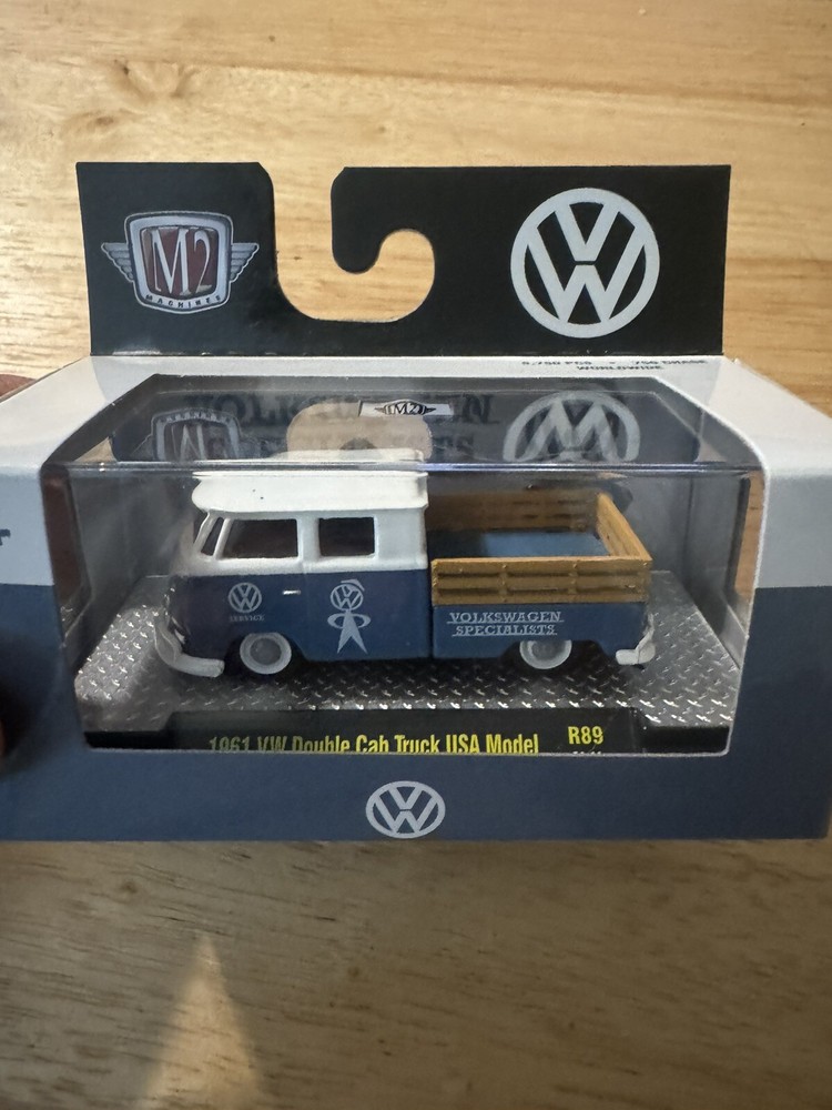 (2) M2 Machines - 1961 VW Double Cab Truck USA Model - Volkswagen R89