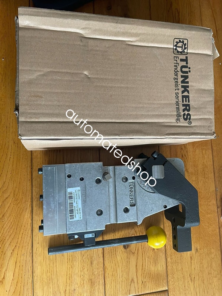 1pcs new Manual Clamping Cylinder MK2 63.1 A40 T12 105CN Shipping DHL or FedEX