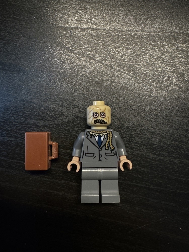 LEGO DC Batman Scarecrow Minifigure The Dark Knight 76239 Super Heroes Set sh780