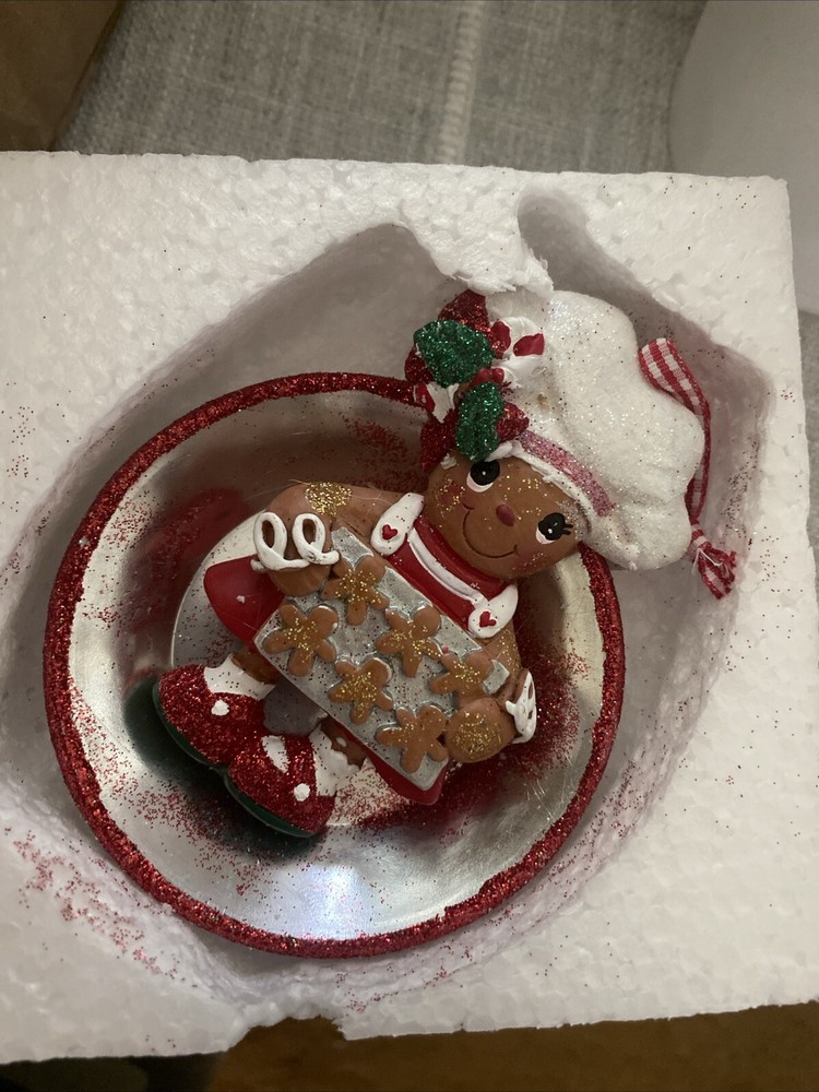 Kurt Adler Gingerbread Kids Sitting In Large Pie Plate Christmas Ornament 3