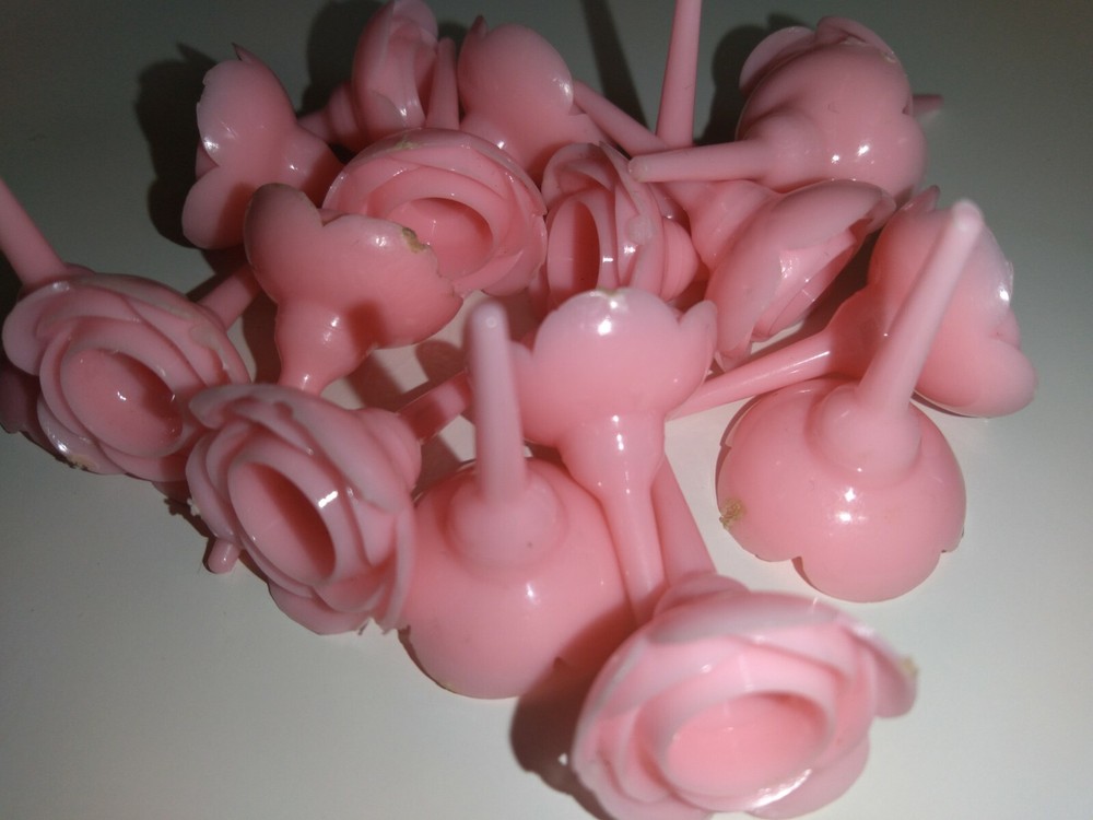 Vintage CREST Candles by Pioneer Flower Shaped Birthday Candle Holders 18 TOTAL