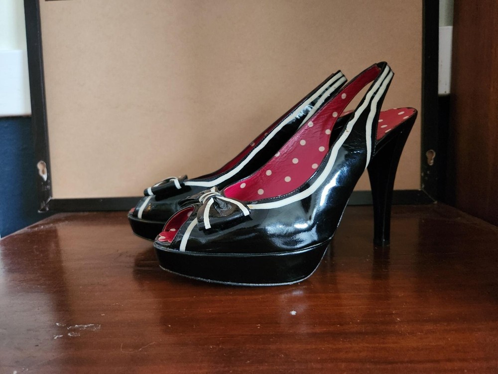 MOSCHINO Ladies Heels Pumps CHEAPANDCHIC Made in Italy US 7 EU 38