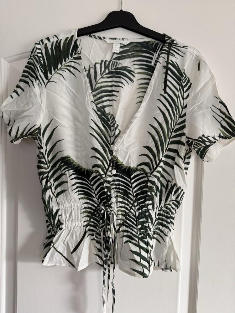 H&M LADIES PALM PRINT WHITE BUTTON UP BLOUSE-DOUBLE TIE WAIST-SIZE 8