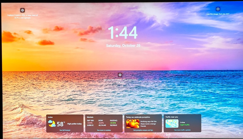 Dell U2722D 27in QHD Monitor with IPS Display, 100% sRGB, USB-C Hub